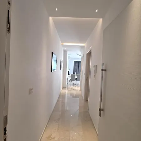 Apartment Garden-view 1br Spinola Bay Couples Only Aged 30 Saint Julian's